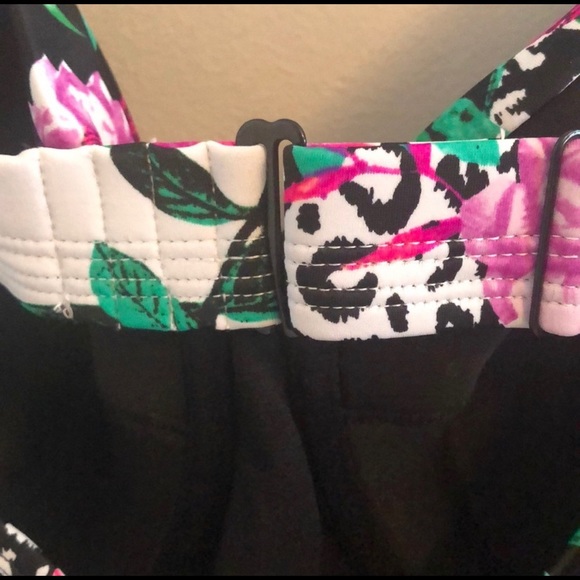 🌺TORRID Plus size 6x D/DD NWT swimsuit🌺 - Picture 7 of 16